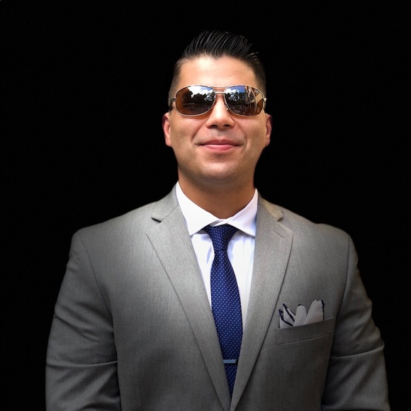 Meet your Posher, Chris - Picture 1 of 1